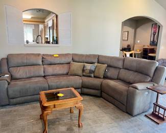 Southern Motion Sectional Sofa Couch With Power