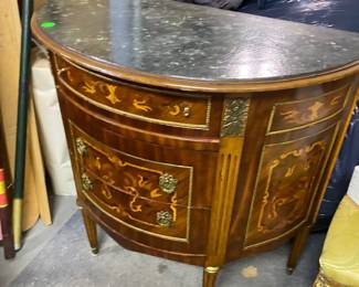 Vintage bowed table
