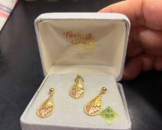 10 karat Black Hills gold