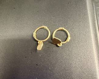 14 karat gold children’s earrings