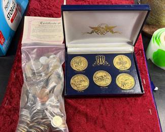 World War I two Korea, Vietnam, military military medals, and a large bag of foreign coins