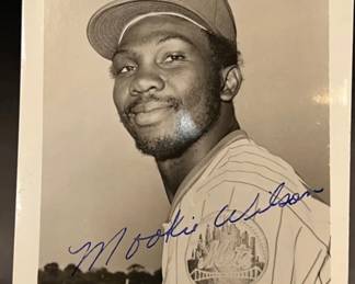 Mookie Wilson Autographed Baseball Memorabilia