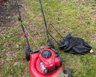 Troy Bilt TB110 Lawnmower With Bag