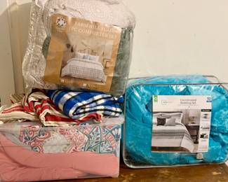 Blankets & Linen Mystery Lot
