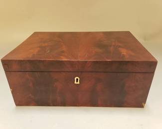 077 Lot 664 Antique Edwardian handmade mahogany work box