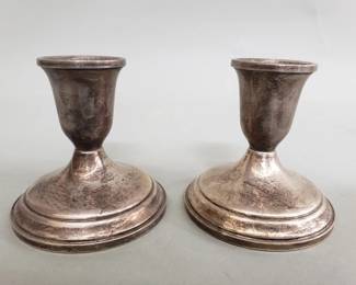 092 Lot 497 Towle weighted sterling silver candlesticks
