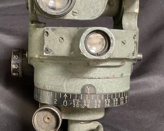 046 Lot 203 Vintage military theodolite aiming circle