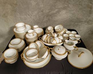 035 Lot 386 Haviland Limoges china