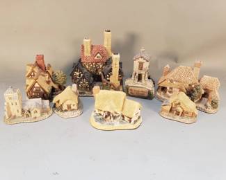 179 Lot 678 Group of vintage David Winter handmade