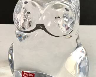 115 Lot 535 Vintage Orrefors crystal owl paperweight