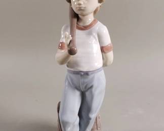 142 Lot 529 Lladro porcelain figurine