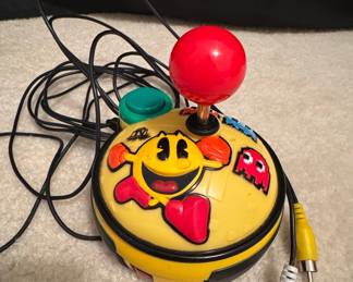 2007 Jakks Pacific Namco Pac-Man 8-in-1 Plug & Play TV Game