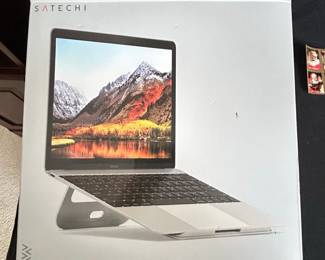 Satechi Aluminum Laptop Stand