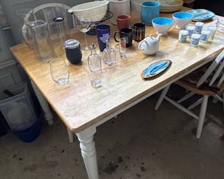 Farmhouse Style Two-Tone Dining Table with Turned Legs