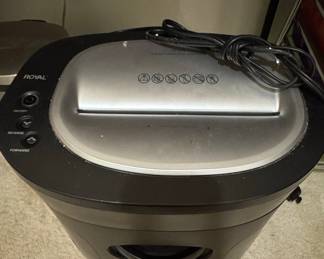 Royal 1212X 12-Sheet Crosscut Paper Shredder