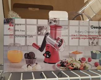 Geedel 3-in-1 Rotary Cheese Grater