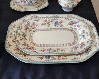 Spode Royal Jasmine Dinnerware Set