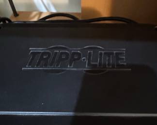 Tripp Lite OMNI900LCD UPS Battery Backup