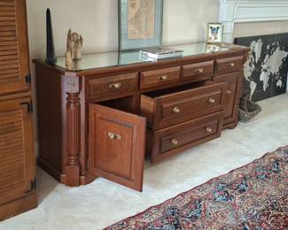 Ethan Allen Classic Manor Solid Maple 72" Triple Door Dresser