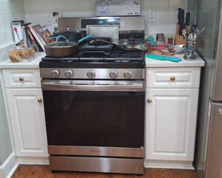 Samsung 30-inch Stainless Steel Gas Range with Integrated Griddle