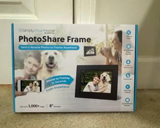 SimplySmartHome PhotoShare 8" WiFi Digital Picture Frame