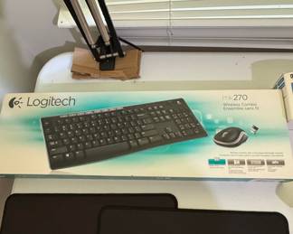 Logitech MK270 Wireless Keyboard and Mouse Combo