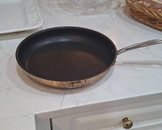 Cuisinart Chef's Classic 12-Inch Nonstick Skillet (Model 76122-30NS)
