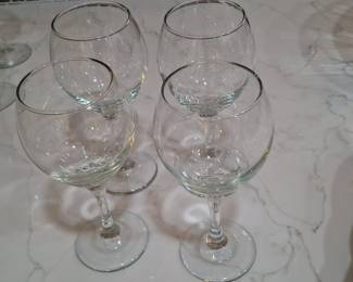 Clear Glass Balloon Wine Goblets