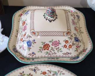 Spode Royal Jasmine Dinnerware Set
