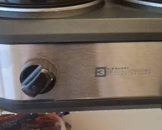 TRU 3 x 2.5 Quart Triple Slow Cooker Buffet Server