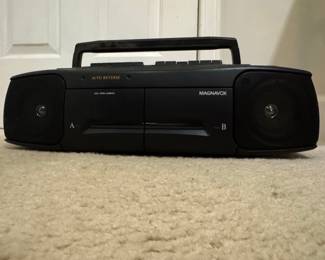 Magnavox AW7030/17 Portable Boombox