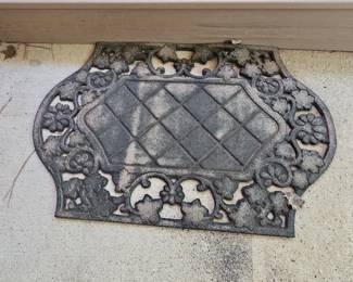 Vintage Cast Iron Floral and Vine Design Door Mat