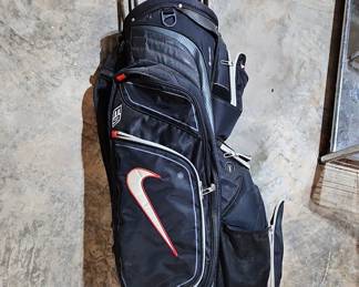 Nike Golf Cart Bag with Mixed TaylorMade Irons