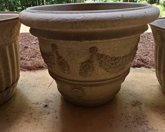 Solid Rock Stoneworks Medium Swag Planter