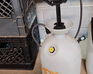 HDX 1-Gallon Multi-Purpose Pump Sprayer