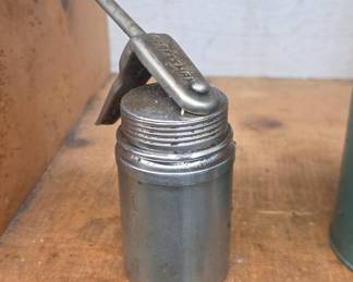 Vintage Craftsman Thumb-Pump Oil Can with Patent 2.595.118