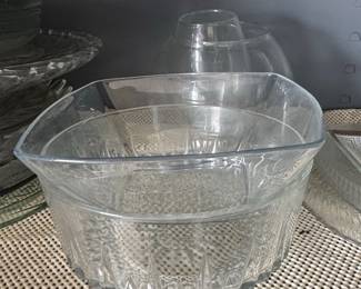 Vintage Arcoroc France Diamant Starburst Glass Batter Bowl with Pour Spout