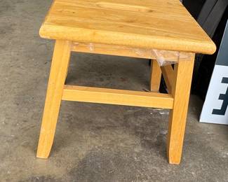 Wooden Step Stool with Hand Hole