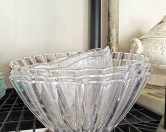 Vintage Pressed Glass Ribbed Serving Bowl