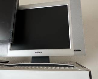 Magnavox p HDTV LCD TV or Monitor MFT or