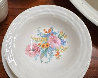 Vintage Homer Laughlin Virginia Rose Dinnerware second image