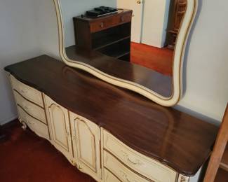Vintage French Provincial Dresser