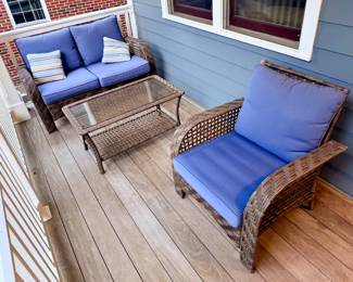 Complete 3-piece set - Loveseat, chair & table