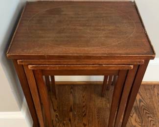 20”x14”x24” Vintage Mahogany Nesting Tables with Inlay Detail