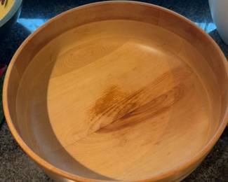 14” Woodbury Woodenware Large Round Wooden Serving Bowl