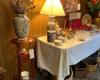 Asian vases and lamp, wood plant stand
