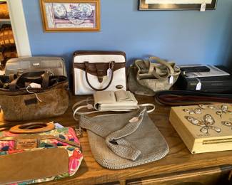 purses and handbags