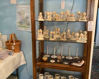 Precious Moments, lighted 5-shelf display cabinet