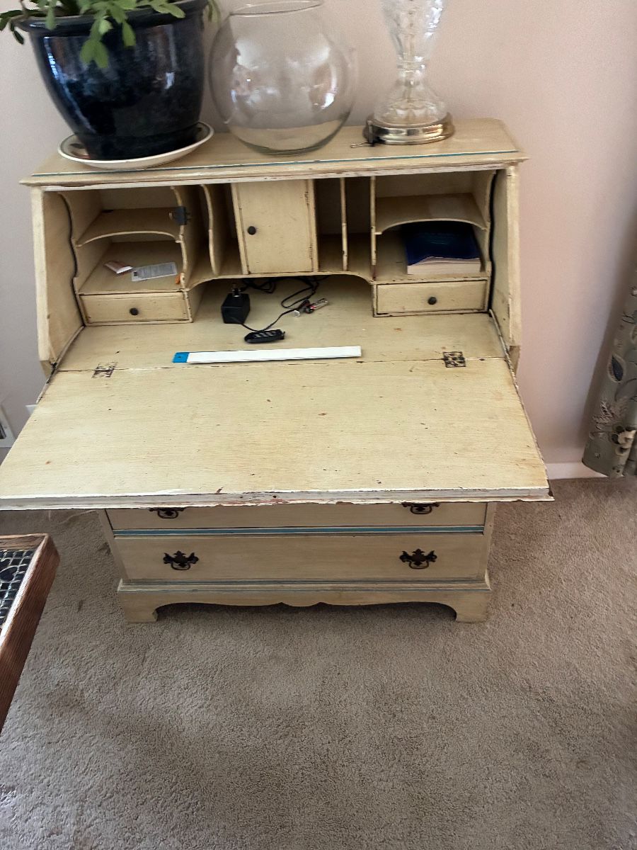 CES Niskayuna Estate sale mens clothing. starts on 7/25/2026
