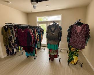 Women’s vintage clothing 